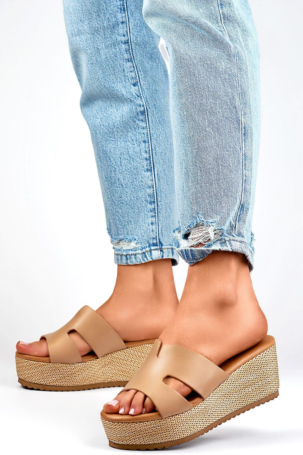 Flip-flops model 195837